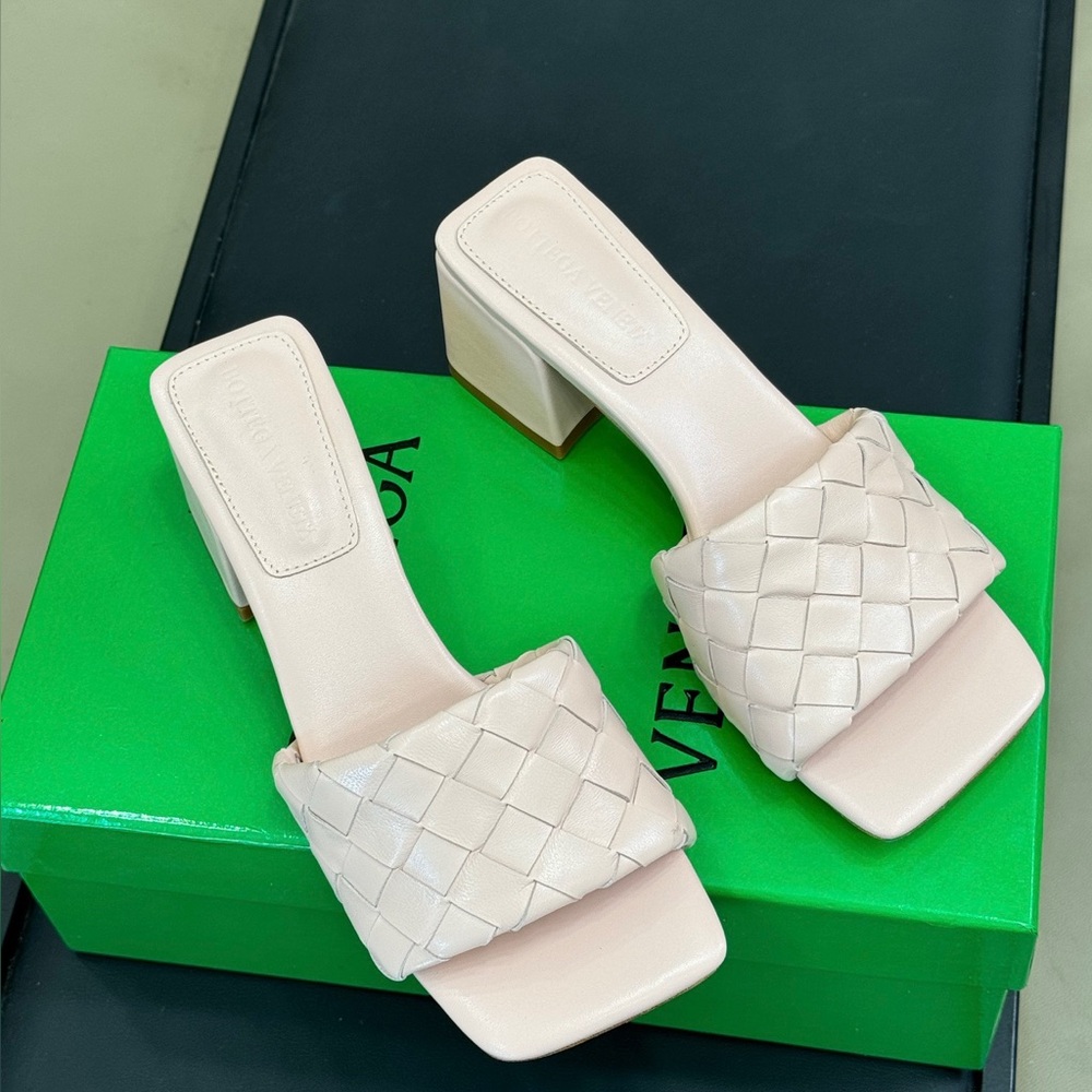 Bottega Veneta sandals